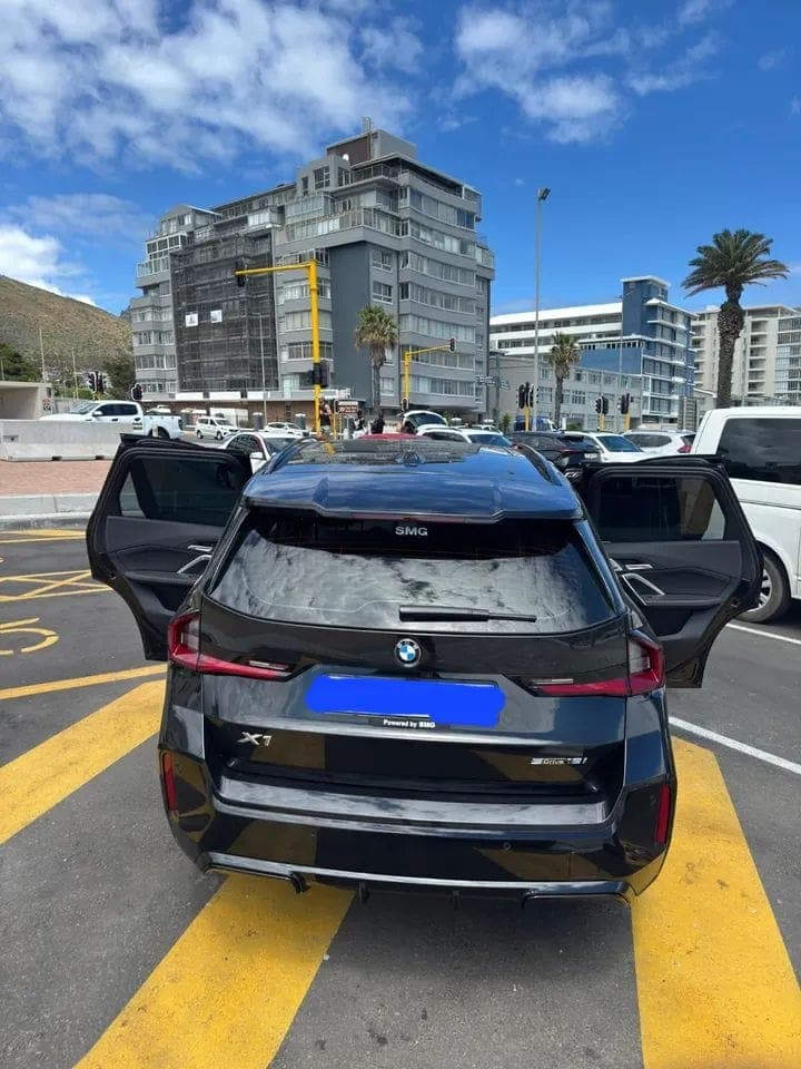 BMW X1 — photo 1